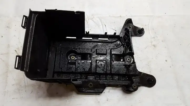 Audi A3/S3 8P (2004 - 2008) 1K0915333B Ящик аккумулятора — фото 1