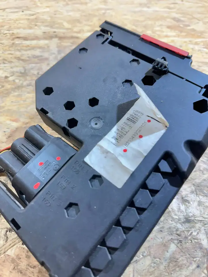 Mercedes-Benz E W212 (2009 - 2016) A2125406250 Клеммный узел плюсовых проводов — фото 4
