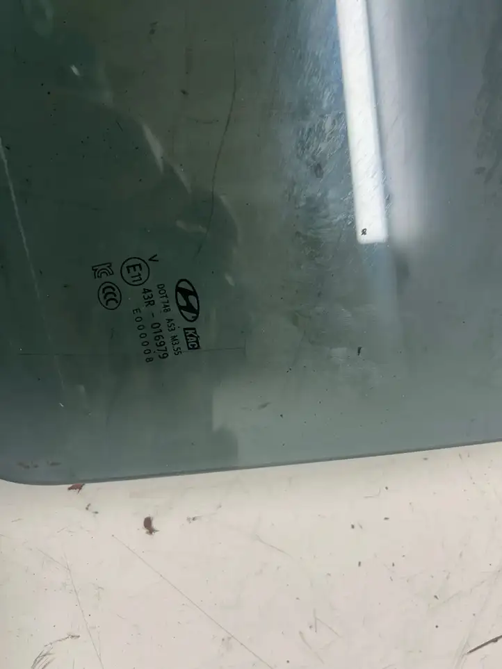 Hyundai Santa Fe (2018 - 2020) 43R016979 Стекло задней двери — фото 4