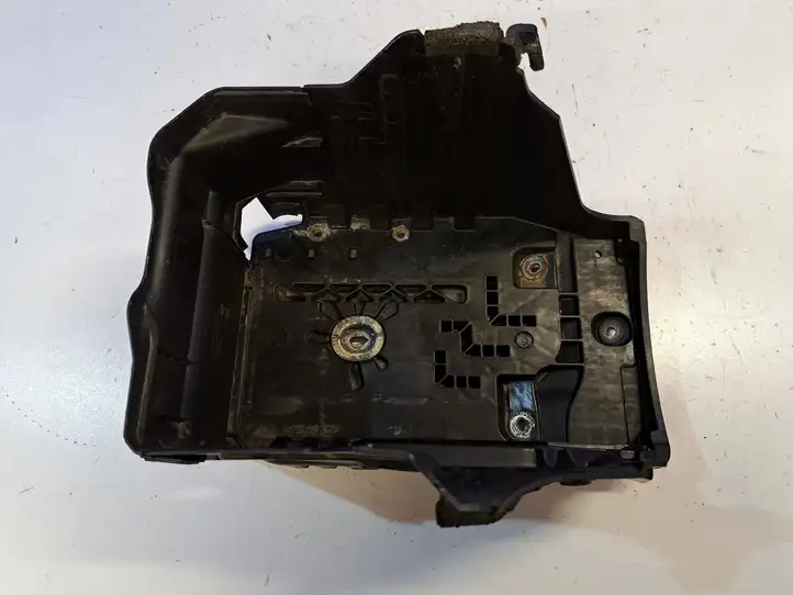 Volvo S60 (2013 - 2018) 31349472 Крышка ящика аккумулятора — фото 2