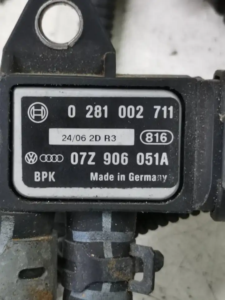Audi A6 S6 C6 4F (2004 - 2008) 07Z906051A Датчик давления выхлопных газов — фото 4
