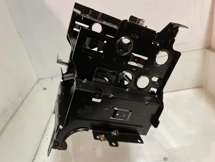 Audi A6 S6 C6 4F (2004 - 2008) 4F0035209 Кронштейн усилителя звука — фото 2