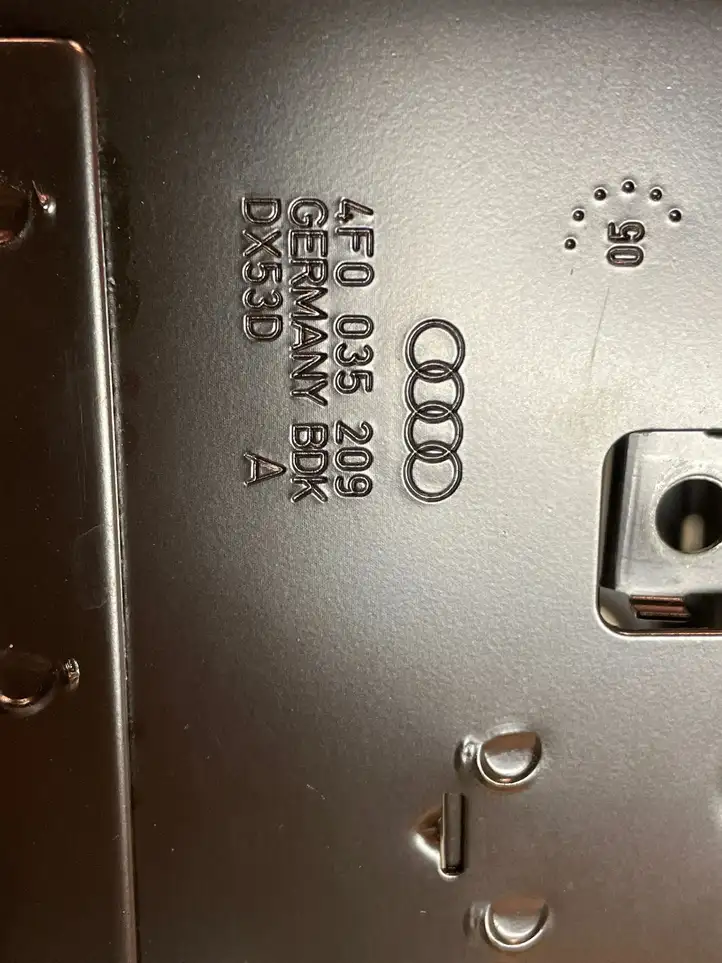 Audi A6 S6 C6 4F (2004 - 2008) 4F0035209 Кронштейн усилителя звука — фото 4