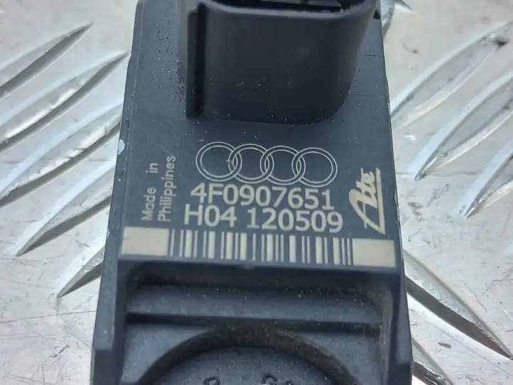 Audi A5 8T 8F (2007 - 2011) 4F0907651 Датчик ускорения — фото 3