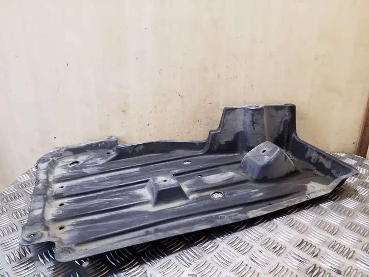 Toyota Corolla Verso AR10 (2004 - 2009) 583980F010 Защита топливного бака — фото 3