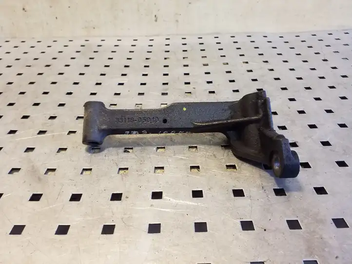 Toyota Corolla Verso E121 (2004 - 2007) 3311805010 Кронштейн двигателя — фото 2