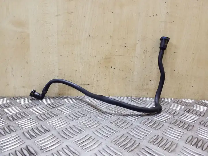 (2011 - 2016) Трубки и шланги — фото 1