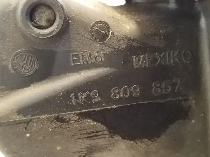Volkswagen Golf VI (2009 - 2013) 1K9809857 Крышка топливного бака — фото 4