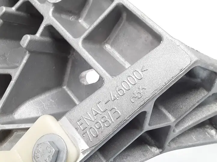 BMW 5 F10 F11 (2009 - 2016) 6140829 Кронштейн рулевой колонки — фото 7