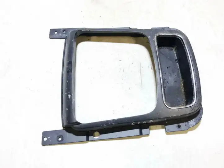 Kia Sorento (2006 - 2009) 846223e710 Прочие детали салона — фото 1
