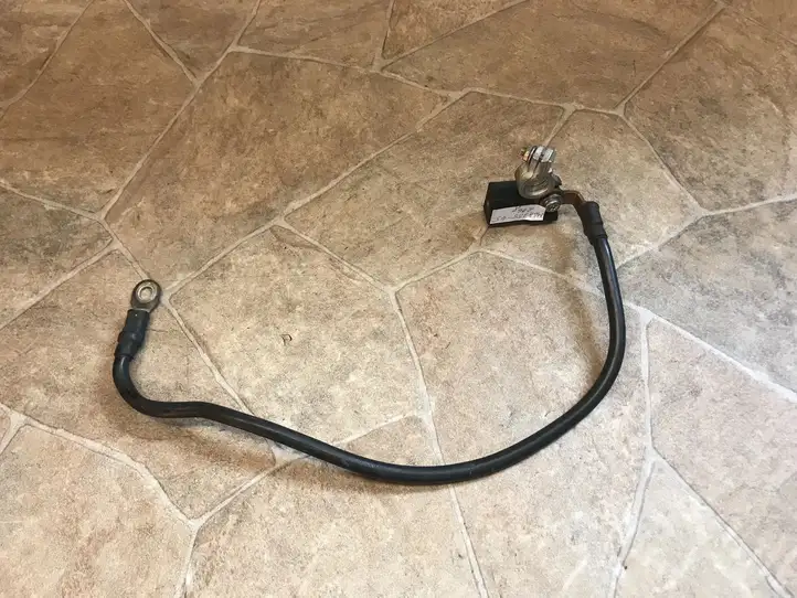Mercedes-Benz E A207 (2010 - 2017) A0009050354 Минусовой провод аккумулятора — фото 2
