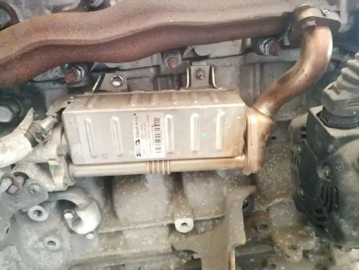 Toyota Avensis T270 (2009 - 2012) 256010r020 Охладитель клапана EGR — фото 2