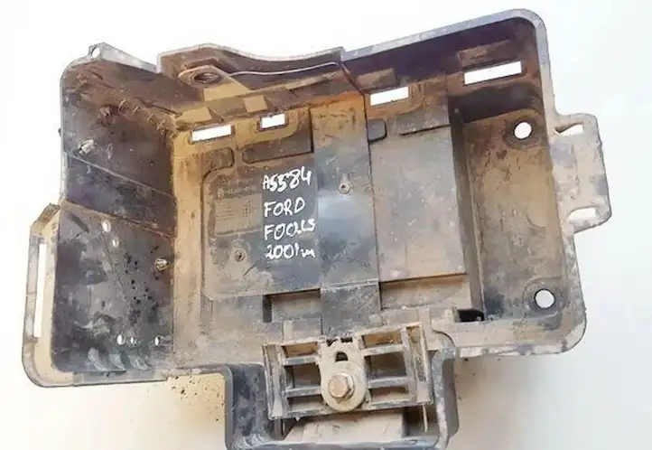 Ford Focus (1998 - 2004) 98ab10723a Ящик аккумулятора — фото 2