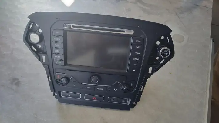 Ford Mondeo MK IV (2007 - 2014) BS7T18K931EC Магнитола / мультимедийная система — фото 1