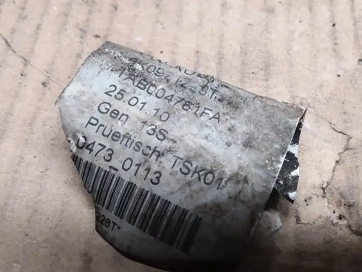 Audi A5 8T 8F (2007 - 2011) 8K0971228T Плюсовой провод аккумулятора — фото 2