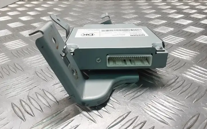Nissan Navara D23 (2015 - ) 284A15JU0B Модуль управления камерой — фото 2