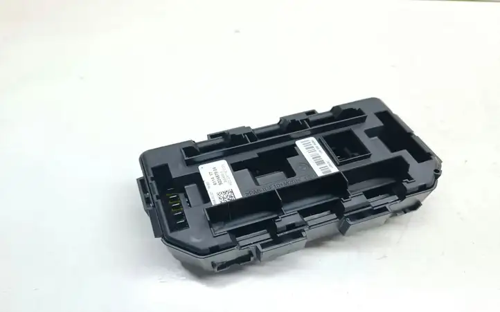 BMW 3 F30 F35 F31 (2012 - 2018) 9224879 Блок предохранителей — фото 2