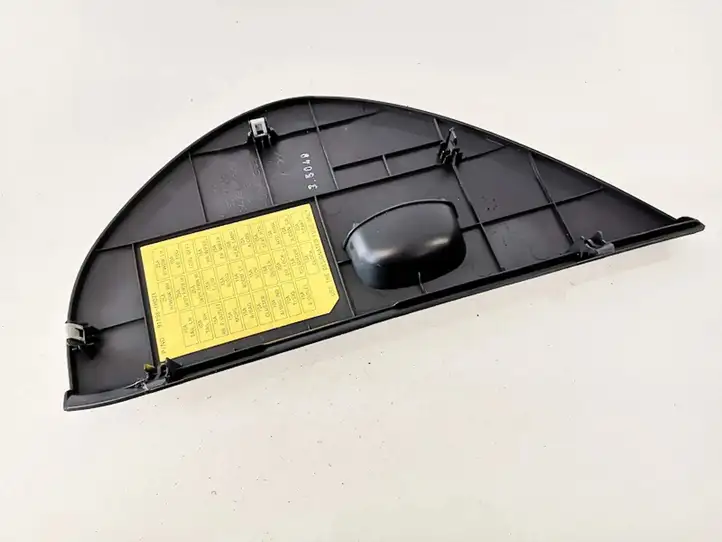Kia Ceed (2010 - 2012) 847811h900 Прочие детали салона — фото 2