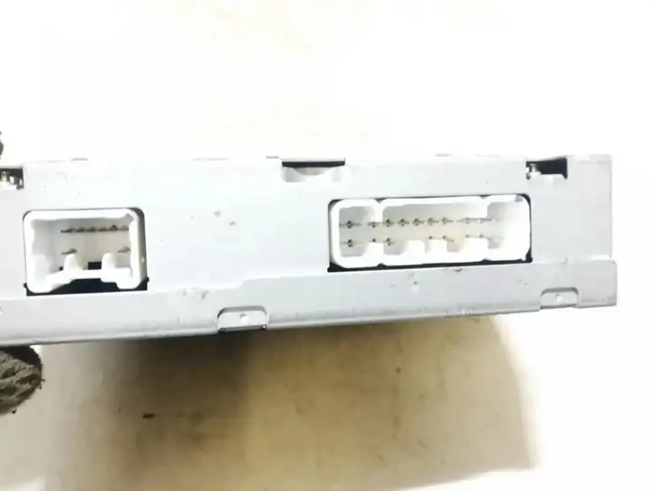 Toyota Yaris (1999 - 2003) 8611052021b0 Магнитола / мультимедийная система — фото 2