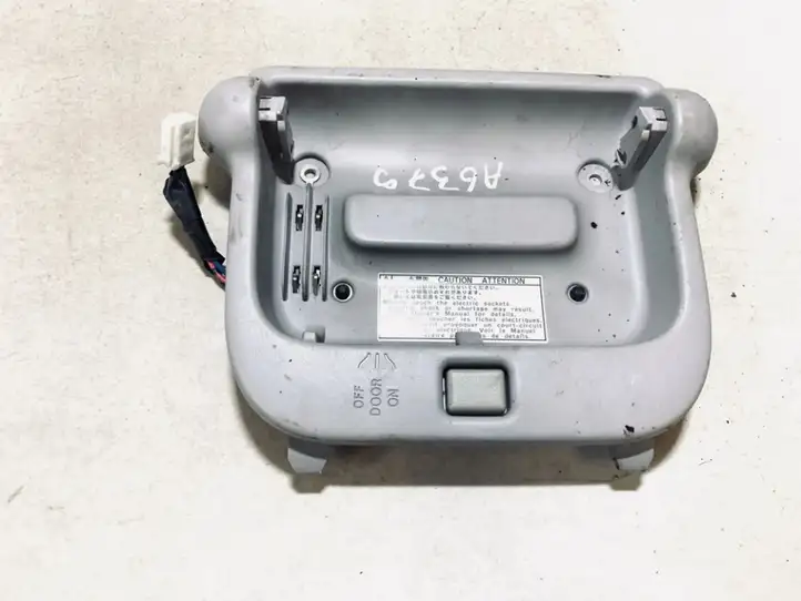 Toyota Yaris Verso (1999 - 2005) 8125352010 Прочие детали салона — фото 1