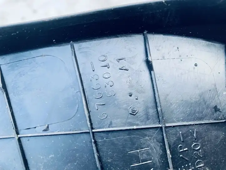 Lexus IS 220D-250-350 (2005 - 2010) 6766353010 Прочие детали салона — фото 3