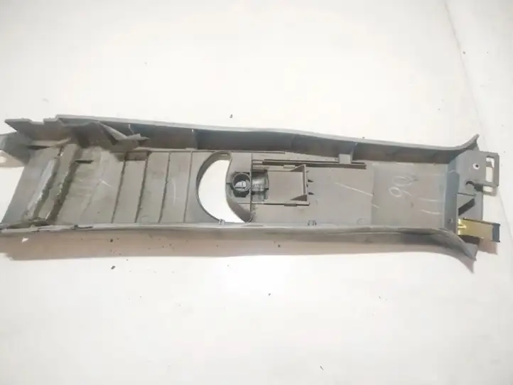 Toyota Avensis Verso (2001 - 2004) 7313530050 Прочие детали салона — фото 2