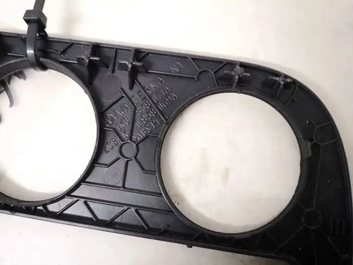 Volkswagen Golf V (2003 - 2009)  1k0858071a Другая деталь салона