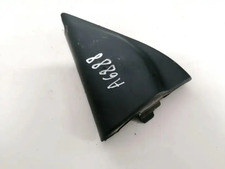 Toyota Yaris (1999 - 2003) 6749252010 Прочие детали салона — фото 1