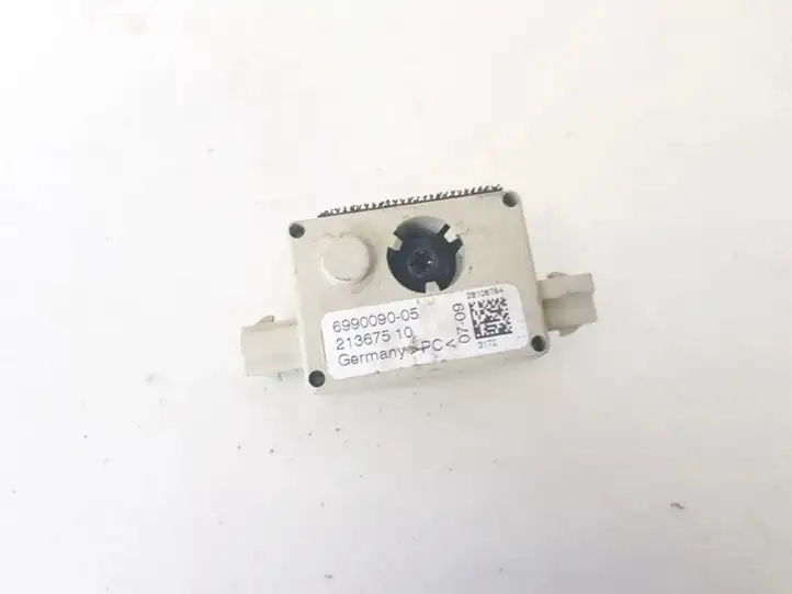 BMW 3 E90 E91 (2005 - 2012) 699009005 Блок управления антеннами — фото 1
