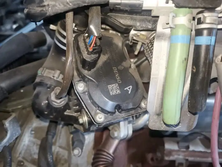 Nissan Qashqai (2013 - 2017)  h8201143495 Клапан EGR