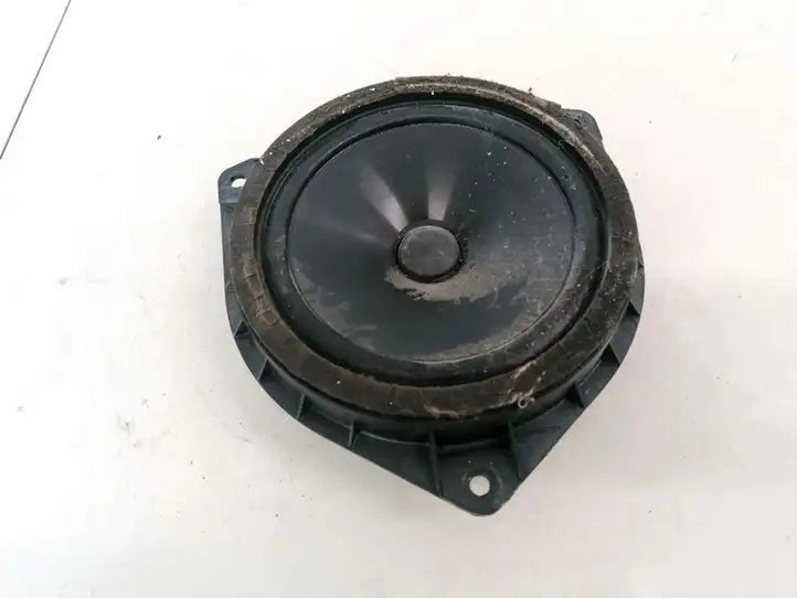 Toyota Avensis Verso (2001 - 2004) 8616044120 Динамики передних дверей — фото 1