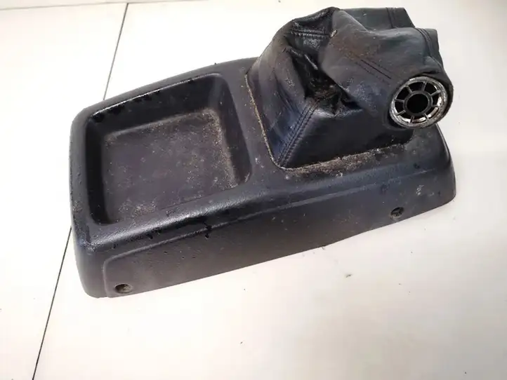 Toyota Avensis Verso (2001 - 2004) 5884244010 Прочие детали салона — фото 1