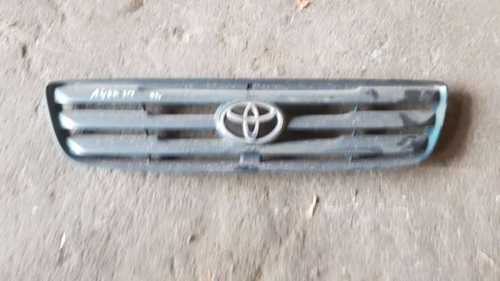 5310144010 Toyota Avensis T220 Grotelės viršutinės