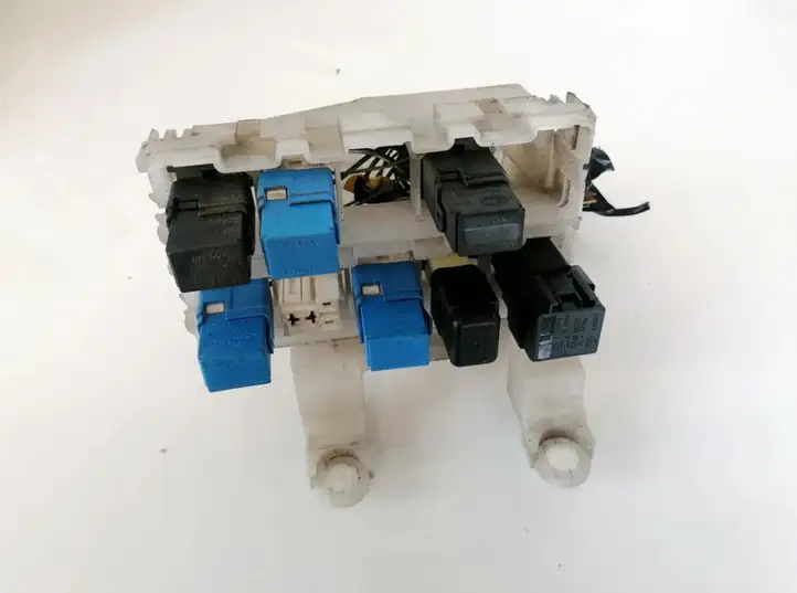 Toyota Aygo (2005 - 2008)   Ящик предохранителей (комплект)