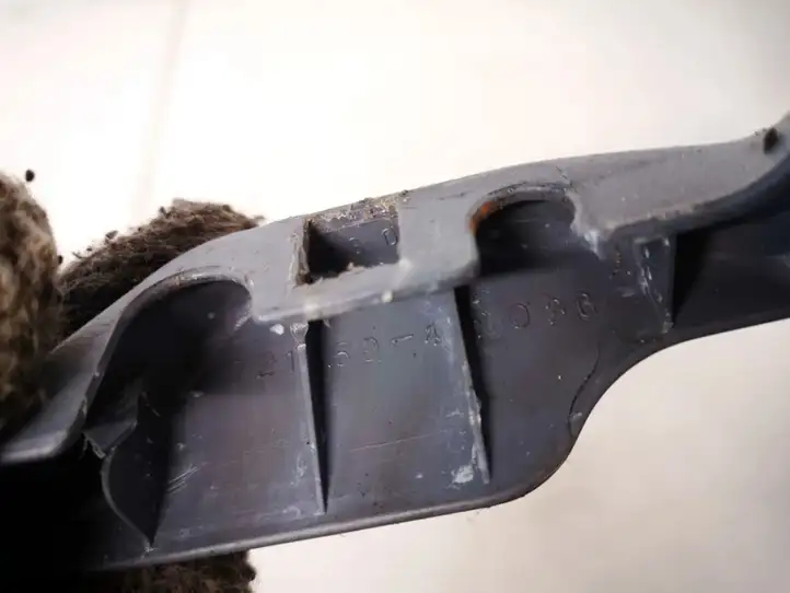 Toyota RAV 4 (XA20) (2000 - 2005) 7215942020 Прочие детали салона — фото 3
