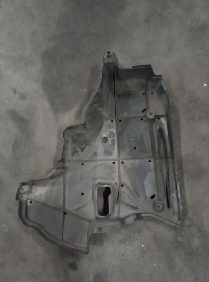 583990F010 Toyota Verso Galinio bamperio dugno apsauga