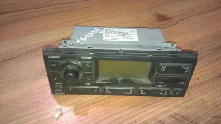 Toyota Avensis T220 (2000 - 2003) 245449 Магнитола / мультимедийная система — фото 1