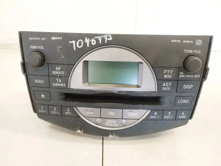 Toyota RAV 4 (XA20) (2000 - 2005) yefm011763 Магнитола / мультимедийная система — фото 2