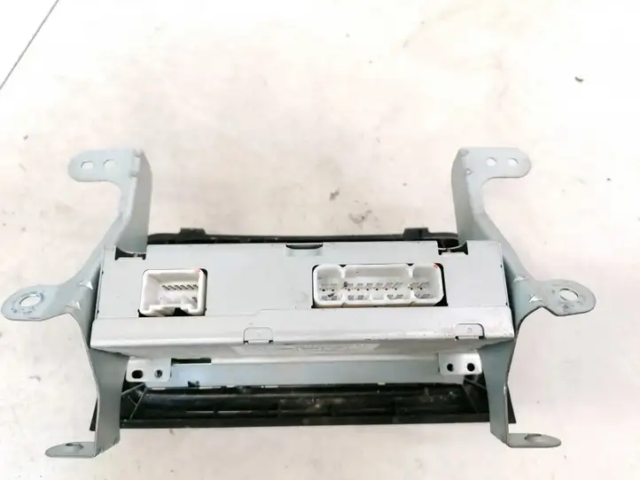 Toyota Yaris Verso (1999 - 2005) 8611052030CC Магнитола / мультимедийная система — фото 3