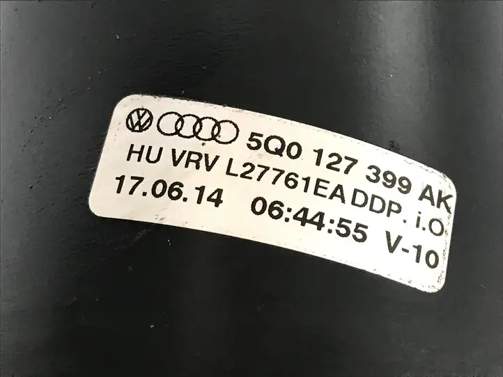Skoda Octavia Mk3 (5E) (2013 - 2019) 5Q0127399AK Корпус топливного фильтра — фото 4