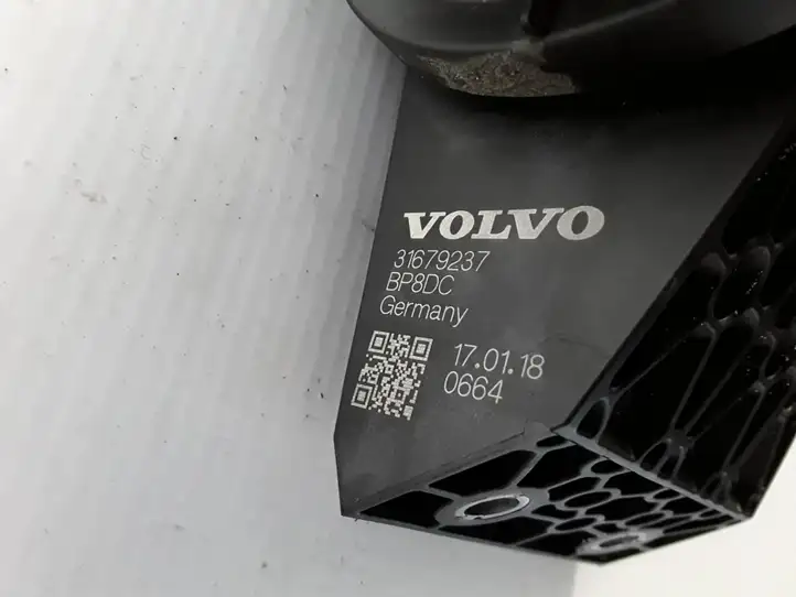 Volvo XC40 (2017 - ) 31679237 Фильтр топлива — фото 2