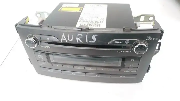 Toyota Auris 150 (2006 - 2012) 8612002520 Магнитола / мультимедийная система — фото 1