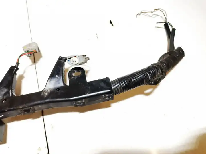Mazda CX-7 (2009 - 2014) 7184571430 Прочая электропроводка — фото 3