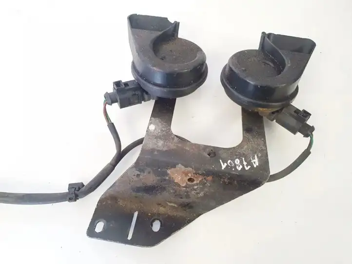 Audi A6 (2004 - 2008)  011165 Звуковой сигнал