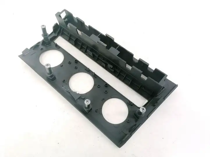 Seat Leon (5F) (2012 - 2019)  5F0858060B Другая деталь салона