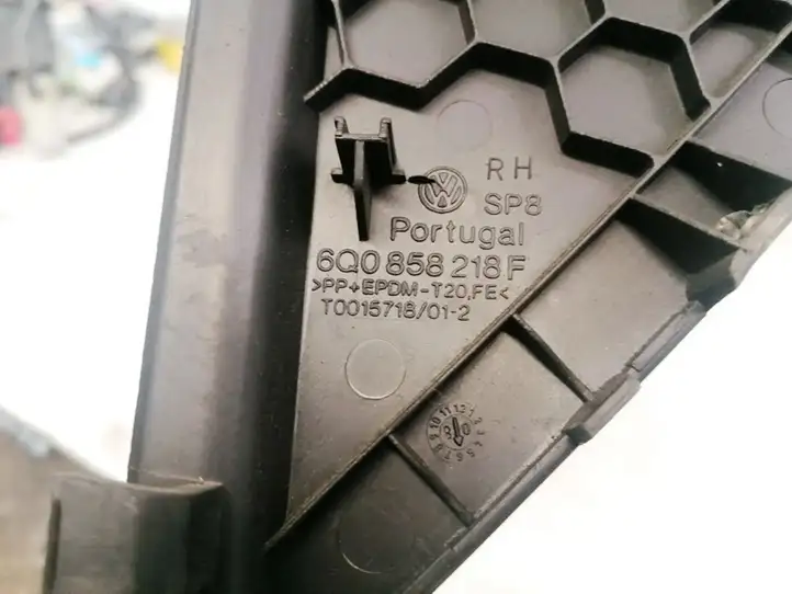 Volkswagen Polo (2005 - 2009) 6Q0858218F Прочие детали салона — фото 3