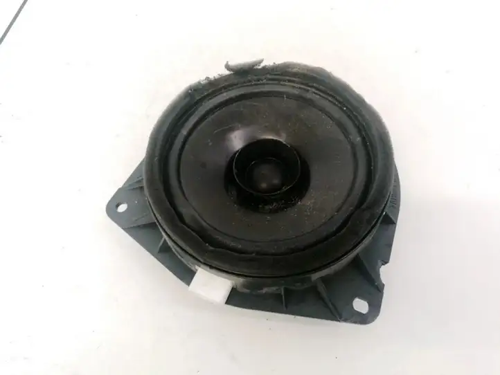 Toyota Avensis Verso (2001 - 2004) 8616044130 Динамики передних дверей — фото 1