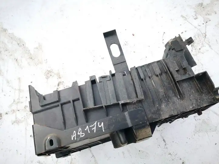 Chevrolet Cruze (2009 - 2012) 13308434 Ящик аккумулятора — фото 2