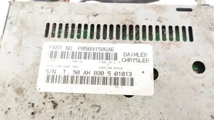 Dodge Grand Caravan (1998 - 2007) P05091506AE Магнитола / мультимедийная система — фото 3