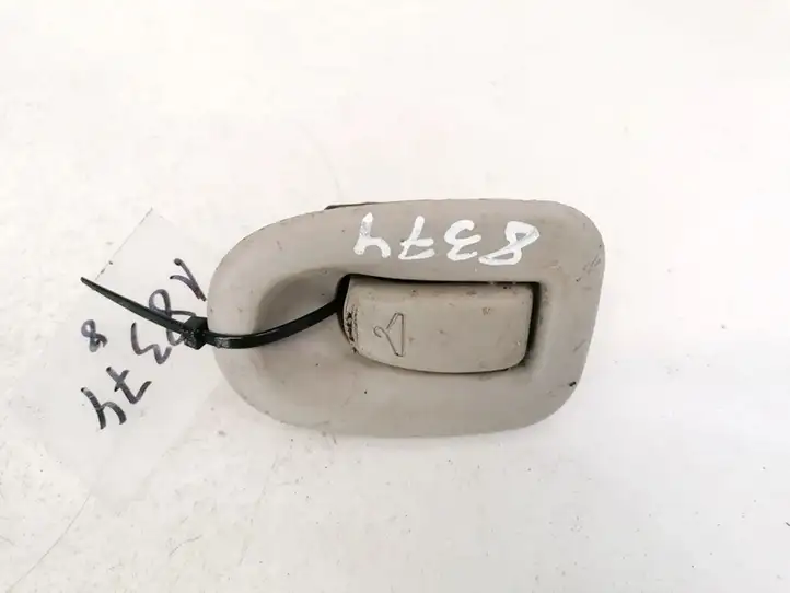 Chrysler Town & Country IV (2000 - 2007) 822579 Прочие детали салона — фото 1